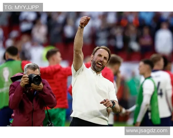 催眠足球的魅力与技巧探索让你在赛场上如梦似幻的表现